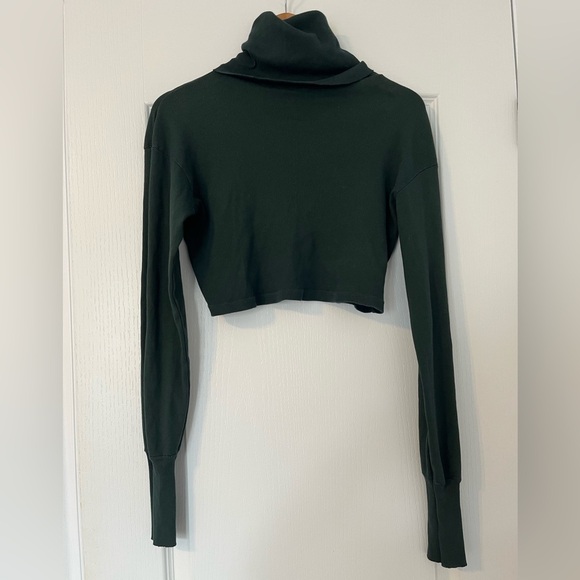 Brandy Melville Sweaters - BRANDY MELVILLE TURTLENECK SIZE 2